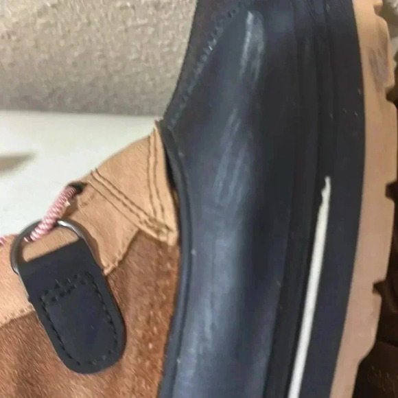 Cat and Jack fur lined snow boots size 2 - Picture 5 of 9